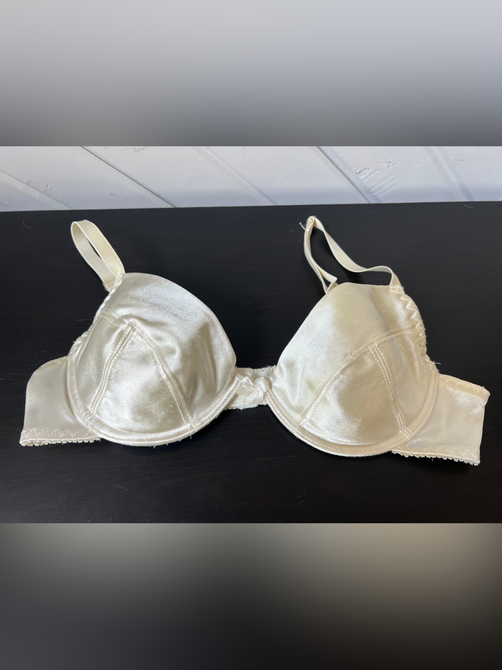 Vintage Rampage Ivory Satin Lightly Padded Bra Sz 34B